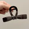 Peinado semirecogido único y hermoso 2026, pinza de cangrejo de tamaño mediano extremadamente atractiva para la parte posterior de la cabeza, accesorio de pinza para el cabello simple