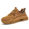 Nueva colección de otoño para hombre: Zapatos de papá de suela gruesa de moda estilo Hong Kong, diseñados para hombres jóvenes, con propiedades antideslizantes y resistentes al desgaste, adecuados para uso casual, correr y deportes.