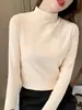 Camiseta feminina de manga longa, macia e amiga da pele, novo estilo outono e inverno, estilosa e que rejuvenesce, camada interna de cor sólida, top de veludo alemão dupla face