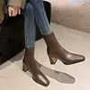 Botas de Cano Curto com Salto Bloco e Bico Quadrado Estilo Coreano Femininas 2026 Outono/Inverno Nova Moda Versátil Elásticas Afuniladoras Zíper nas Costas Botas Fashion