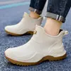 Botas de Chuva Curtas Masculinas da Moda para Primavera e Outono, Sapatos de Borracha Impermeáveis Masculinos Estilo Esportivo, Espessados e Alargados, Botas de Chuva Antiderrapantes Masculinas para Exportação