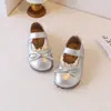 Zapatos de Cuero para Niña 2026 Estilo Nuevo de Primavera Zapatos de Princesa para Bebé y Niña Pequeña Zapatos Sencillos de Encaje Individuales Venta al por Mayor