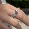 Anel de pérola leve e luxuoso de alta qualidade, feminino, simples, famoso na Internet, anel de dedo para todos os gostos, anel ajustável requintado, pulseira elegante