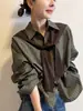 Camisa de mujer con cuello polo, rayas verticales y chal, estilo europeo, novedad principios de otoño 2026 moda europea para mujer, top moderno estilo coreano