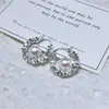 Pendientes de Plata de Ley 925 con Aguja de Plata Triturada Nuevos 2025 Venta Caliente Pendientes con Sensación de Alta Gama Joyería de Perlas de Lujo Ligero Accesorios de Pendientes de Nicho para Mujer