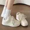 Zapatos de suela gruesa tipo tablero de pan para mujer, zapatillas blancas de moda y versátiles, zapatillas deportivas casuales otoño 2026, zapatillas de estudiante estilo coreano