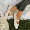 Novos Sapatos Femininos Baixos, Sapatos de Trabalho Slip-On com Bico Quadrado, Design Vazado, Sapatos Respiráveis de Malha Fly Transfronteiriços de Tamanho Grande