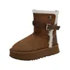 Botas de Neve de Pelúcia Slimming 2026 Inverno Femininas Fivela de Couro Camurça Retrô Moda Botas de Cavaleiro Quentes Aumenta Altura Sola Grossa