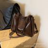 Bolsa pequena de axila retrô de grande capacidade para mulheres 2023 nova bolsa de ombro estilo western bolsa balde crossbody com alça de ombro larga estilo western