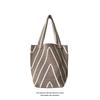 Nova Bolsa Tote para Caça de Persianas Feminina Grande Capacidade Casual Plissada Portátil de Ombro Único Elegante