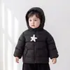 Elegante Set de Invierno para Niños Nuevo Llegado Chaqueta de Algodón con Capucha para Bebé Pantalones Casuales Versátiles como Capa Base Conjunto de Tres Piezas Ropa de Invierno