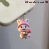  Coelho 2D Pequeno Segurando Flores Popular Transfronteiriço Acrílico Plug de Poeira para Celular Tipo Pingente Tipo-C