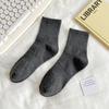 Meias coloridas femininas absorventes de suor respirável cor sólida meias femininas moda casual meias curtas para todos os jogos atacado