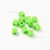 12mm Coloridas Acrílicas Agujero Grande Cuadradas Letras Cuentas Sueltas Accesorios para Joyería DIY Pulsera Cuadrada Espaciadora Accesorios para Pulsera