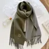 Bufanda de Lana Mezclada Estilo Coreano con Flecos en Bloques de Color por Ambos Lados para Mujer, Cuello Grueso de Color Sólido Cálido para Otoño/Invierno, Chal para Abrigo