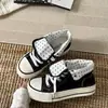 Sapatos Casuais de Lona com Solado Grosso Versáteis Femininos 2026 Primavera/Outono Novos Sapatos Brancos Dopamina de Bolinhas Dupla Face Moda Casual Sapatos de Skate