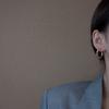 Pendientes de círculo retorcido temperamento sentido de alta gama círculos de oreja de influencer personalidad de mujer 2025 nuevo estilo frío pendientes de influencer