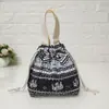 Suministro directo de fábrica bolsa portátil con cordón bolsa de lona portátil monedero para teléfono móvil bolsa pequeña de dibujos animados para mujer bolsa para la compra de mamá