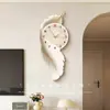 Reloj de Pared de Plumas para Sala de Estar, Pintura Decorativa de Gama Alta para Comedor, Reloj Silencioso Moderno de Lujo Ligero para Uso Doméstico, Compra al por Mayor