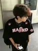 Camiseta de manga corta con bordado de letras flockadas estilo retro americano para hombre, nuevo top juvenil de verano de media manga