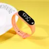 Relógio Eletrônico Luminoso à Prova d'Água para Estudantes e Crianças, Relógio Versátil com Display Digital para Esportes e Lazer, Atacado de Fábrica