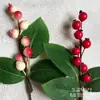 1cm Fresa de simulación DIY sombrero accesorios para el cabello corona fruta roja Decoración de Navidad rama de fruta roja enrollada a mano Accesorios de Navidad