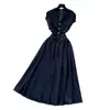 Top Retro Francés con Cuello en V Hebilla Metálica Costura en la Cintura Vestido Elegante sin Mangas Falda Larga de Mezclilla Elegante y Ajustada para Mujer Verano