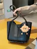 Bolsos Populares para Mujer 2026 Otoño/Invierno Nuevo Estilo Coreano Vintage Gran Capacidad Bolso de Hombro para Clase y Viajes Bolso Tote de Moda