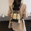 Bolsa de Moda Retrô de Nicho Transfronteiriça para Mulheres 2026 Nova Mochila Estilo Universitário Outono e Inverno Bolsa Transversal Versátil de Alta Qualidade