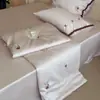 Juego de Edredón de Verano Refrescante de Tencel Doble Cara Estilo Femenino de Cuatro Piezas con Bordado de Corazones y Flores, Lavable a Máquina, Edredón Delgado Refrescante de Seda Hielo para Aire Acondicionado