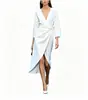 Vestido Feminino Transpassado Decote V com Amarração na Cintura, Comprimento Médio, Fenda, Mangas Três Quartos, Multicor, Estilo Básico Elegante