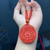 Pingente de Pedra Bruta Cinábrio Bodhisattva Guanyin de Nanhai Colar Masculino Pingente Feminino Corrente para Suéter Guanyin de Areia Vermelha Proteção da Paz
