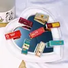 Clips Mixtos al por Mayor de un Dólar de Moda Populares Pasadores Infantiles de Dibujos Animados Lindos Accesorios para el Cabello de Puesto de Exposición del Mercado Nocturno