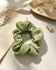 Al por mayor en stock scrunchie rosa simple y suave, coletero de punto de color liso alta elasticidad, diadema, scrunchie
