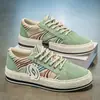 Sapatos Masculinos 2026 Primavera Novo Estilo Sapatos de Lona Respiráveis Sapatos de Tecido Masculinos Tênis Versáteis Confortáveis Antiderrapantes Sapatos Casuais Esportivos