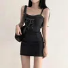 Vestido de Mezclilla Adelgazante con Cintura Ceñida y Tirantes