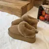 Sapatos de Algodão Quentes para Neve com Boca de Pelúcia e Sola Grossa 2026 Novo Inverno Aveludado Espessado Slip-on Cobertura para o Calcanhar Sapatos de Algodão Femininos