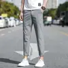 Calça Casual de Seda Gelada Masculina de Verão Calça Masculina de Nove Pontos Fina Off-white Calça Esportiva Masculina Reta Slim Estilo Masculino
