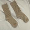 Calcetines de Lana de Otoño e Invierno Ioulor Calcetines de Media Caña Estilo Japonés Calcetines de Rizo de Color Puro Calcetines Gruesos Versátiles de Doble Aguja Zhuji Venta al por Mayor