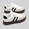 Sapatos de sola grossa estilo alemão para mulheres 2026 Outono/Inverno Novo Estilo Plus Veludo Quente Sapatos de Plataforma Versáteis Confortáveis Casuais Esportivos CQ9018