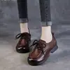 Zapatos casuales hechos a mano para mujer de cuero suave estilo vintage, nuevo modelo otoño 2026, con cordones, punta redonda, suela plana, corte profundo para madres