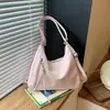 Bolso de Mujer, Bolso Cruzado de Hombro Único, Bolso de Nube con Lunares Azul Claro, Nueva Moda 2026 Versátil Mochila para Viajes y Vacaciones