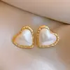 Pendientes de Perla con Forma de Corazón, Aguja de Plata Chapada en Oro Real de 18K, Pendientes de Lujo Ligero de Gama Alta, Pendientes de Moda Retro Sencillos para Mujer