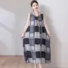 Vestido Super Emagrecedor e Cobridor de Carne Plus-Size Algodão Seda, Novo Estilo para Uso Externo, Estilo Jovem Floral Manga Curta Solto Casual Saia A-Line