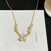 Collar de Mariposa de Zirconia de Lujo Ligero Francés Super Hada Estilo Bosque Corazón de Niña Cadena Versátil para Clavícula Exquisito Moderno Accesorio para el Cuello