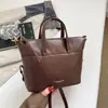 Otoño 2026 Nuevo Bolso de Hombro Único Elegante de Moda Alta Estética Color Sólido Moderno para el Trabajo el Viaje Diario Bolso Bowling