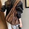 Bolso de Hombro de Gran Capacidad Moda Europea y Americana para Mujer, Bolso de Mano Casual Relajado, Bolso de Axila Plegado con Estampado de Leopardo de Moda