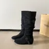 Botas Altas de Mujer para Aumentar la Altura 2026 Nuevo Otoño Vintage Versátiles Botas de Tacón Cuadrado con Hebilla de Cinturón Adelgazantes de Caña Alta Botas de Montar