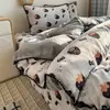 Juego de ropa de cama de cuatro piezas de terciopelo de leche para invierno, acolchado engrosado y forrado de felpa, sábana doble y funda de edredón