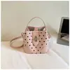 Bolso de hombro para mujer de estilo coreano, nicho, 2026, nuevo, moderno y único, bolso de axila de lunares de nicho